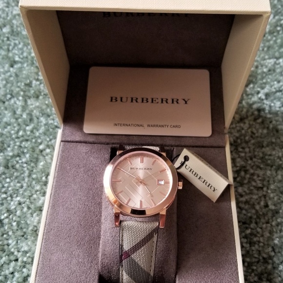 Burberry Accessories - New Burberry Rose gold Women's Watch BU9040